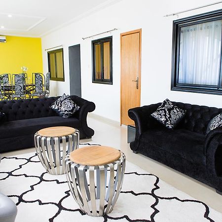 Maxwell Court Apartments Akra Zewnętrze zdjęcie