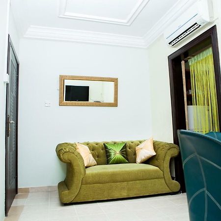 Maxwell Court Apartments Akra Zewnętrze zdjęcie