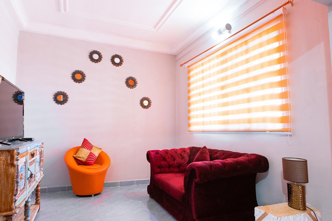 Maxwell Court Apartments Akra Zewnętrze zdjęcie