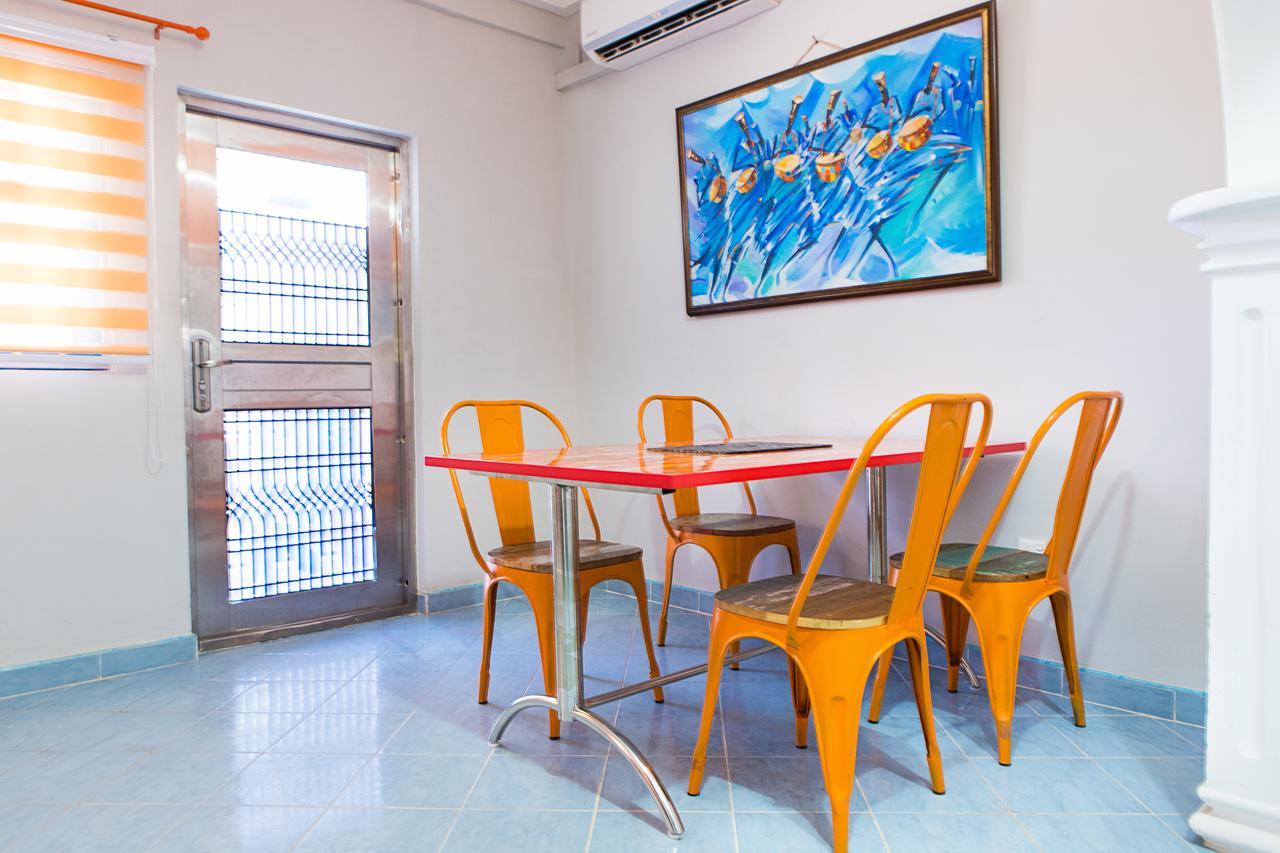 Maxwell Court Apartments Akra Zewnętrze zdjęcie