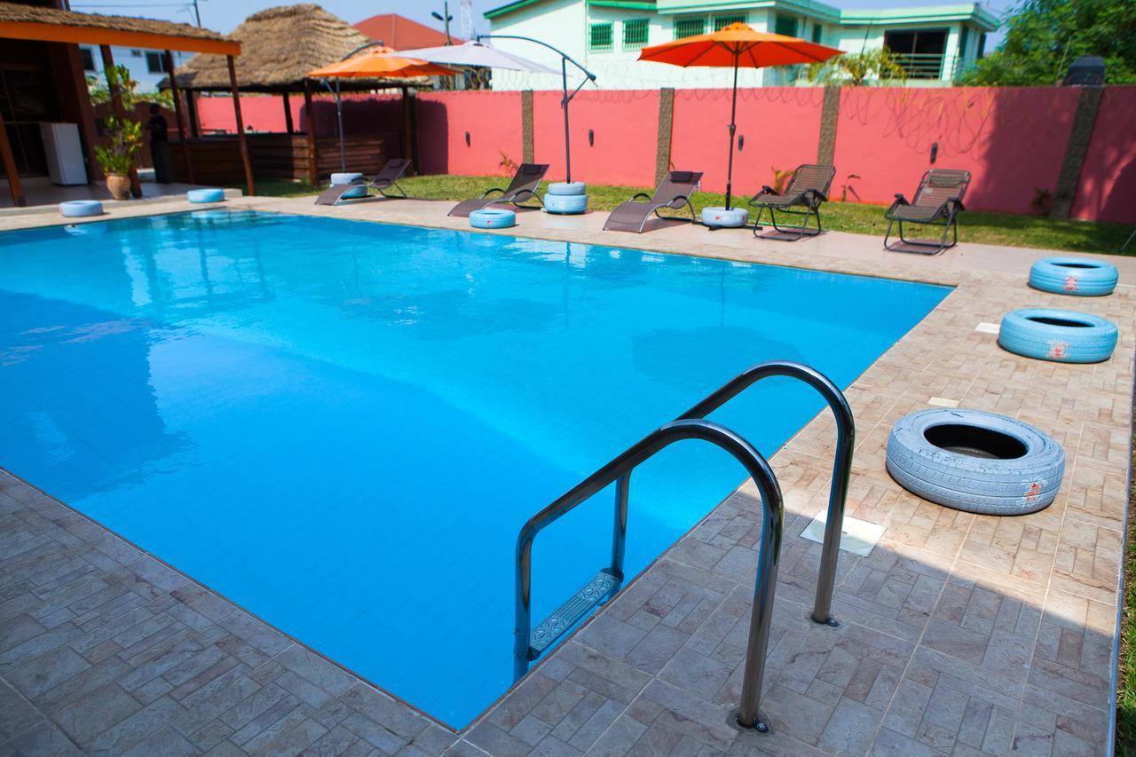Maxwell Court Apartments Akra Zewnętrze zdjęcie