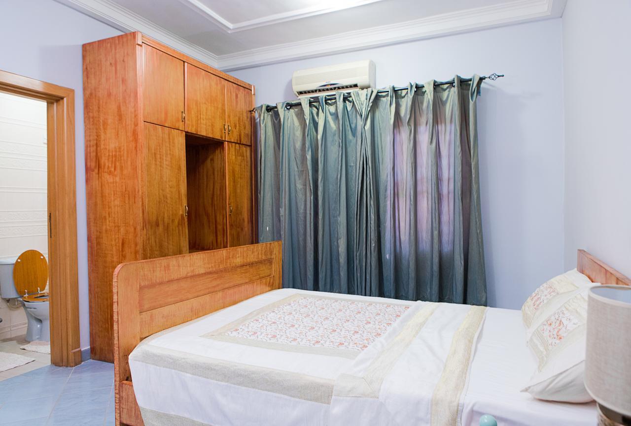 Maxwell Court Apartments Akra Zewnętrze zdjęcie