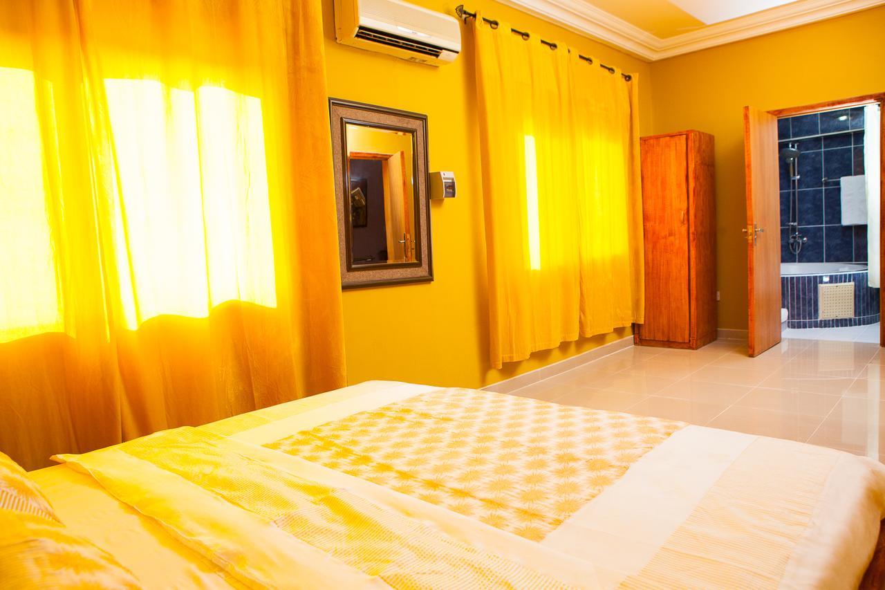 Maxwell Court Apartments Akra Zewnętrze zdjęcie