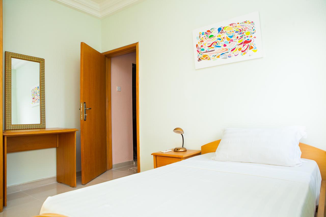 Maxwell Court Apartments Akra Zewnętrze zdjęcie