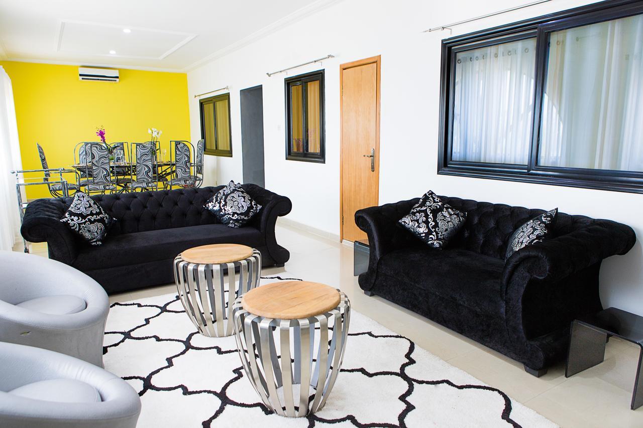 Maxwell Court Apartments Akra Zewnętrze zdjęcie