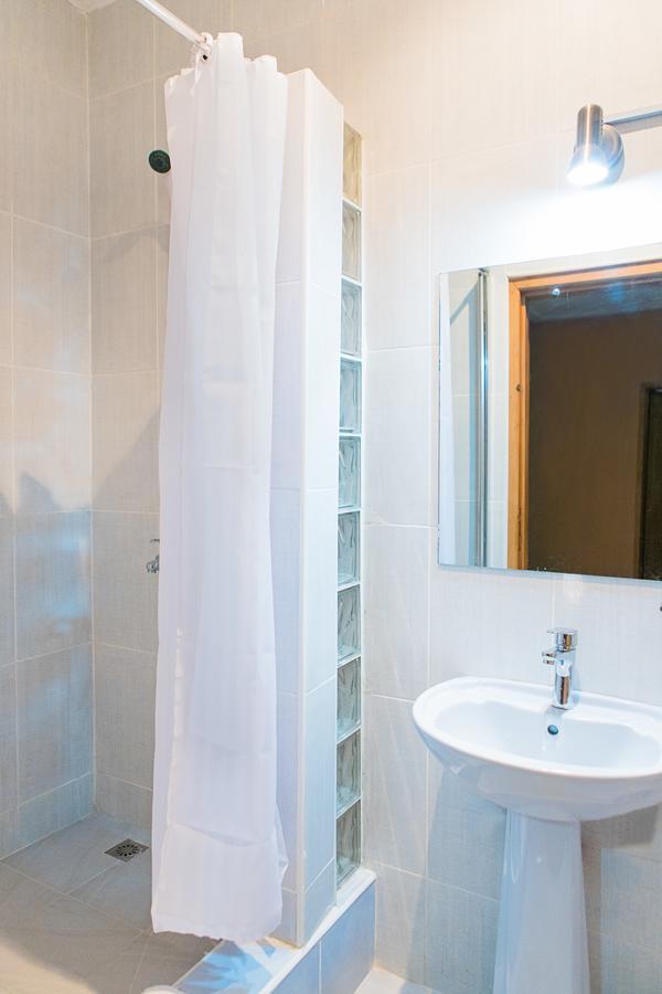 Maxwell Court Apartments Akra Zewnętrze zdjęcie