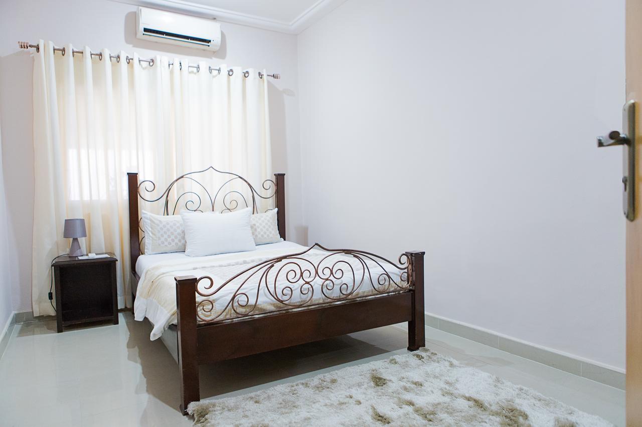 Maxwell Court Apartments Akra Zewnętrze zdjęcie