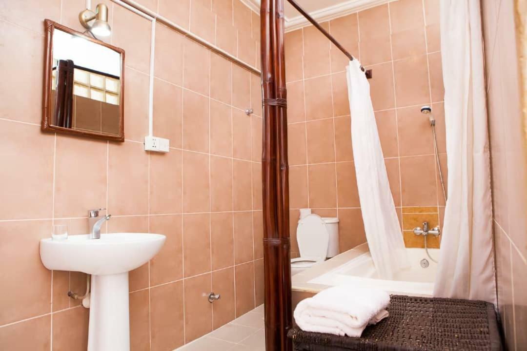 Maxwell Court Apartments Akra Zewnętrze zdjęcie