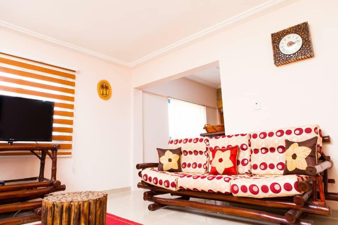 Maxwell Court Apartments Akra Zewnętrze zdjęcie