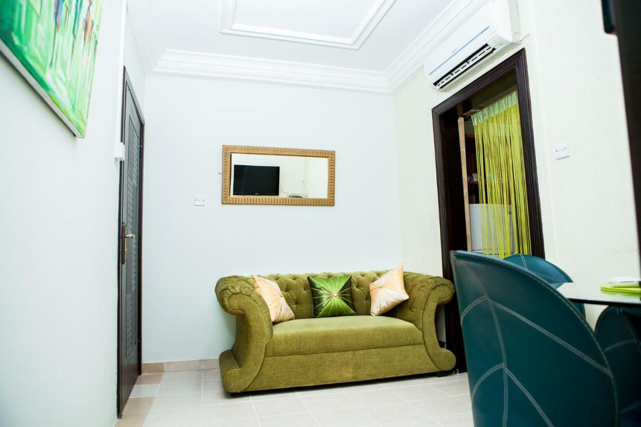 Maxwell Court Apartments Akra Zewnętrze zdjęcie