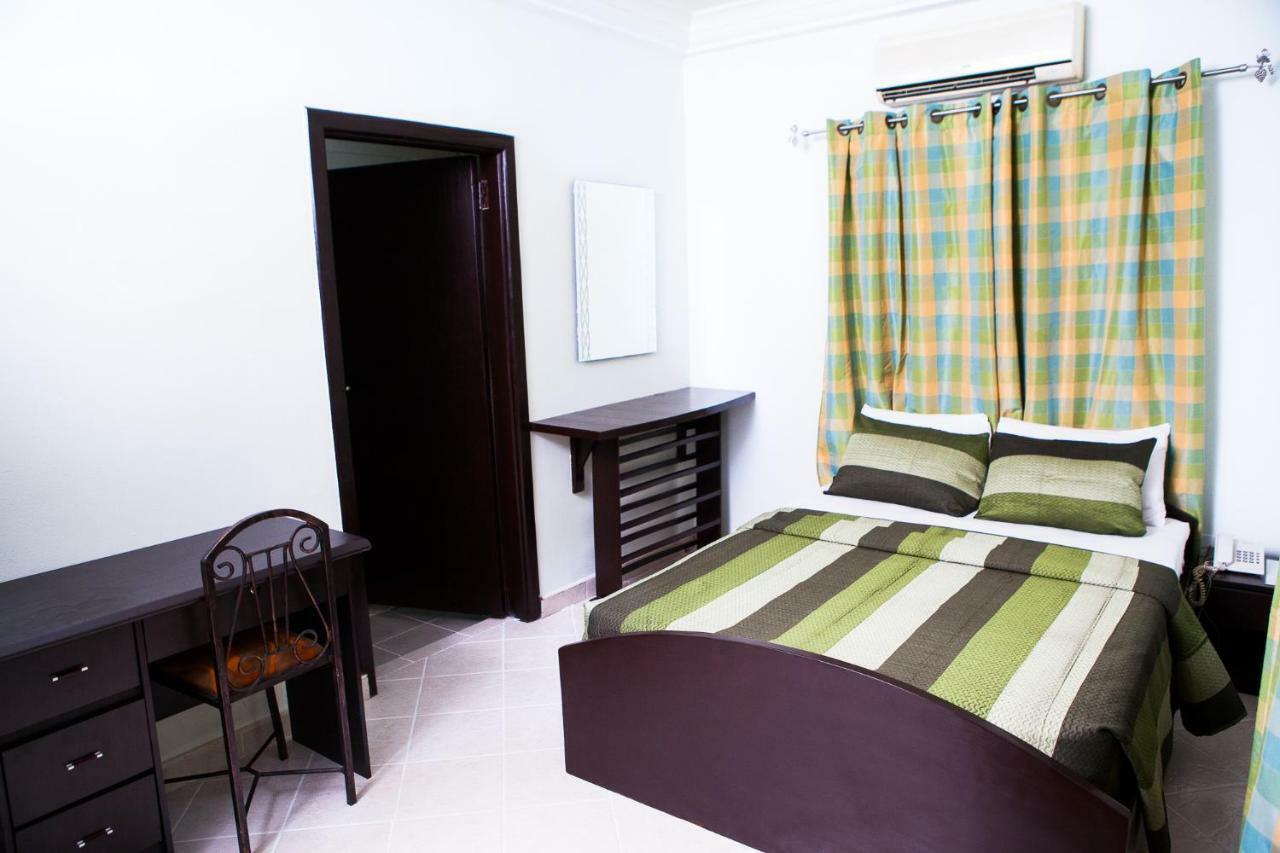 Maxwell Court Apartments Akra Zewnętrze zdjęcie